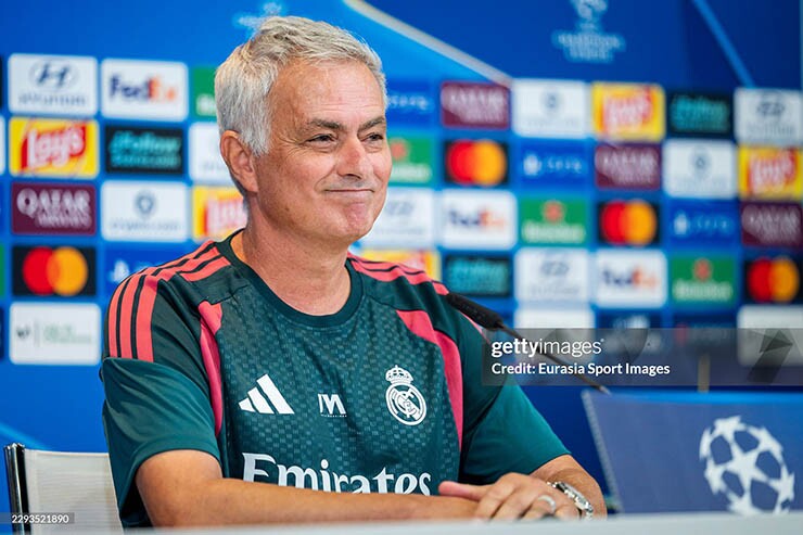 Mourinho cần chứng minh rằng ông vẫn là "Người đặc biệt"