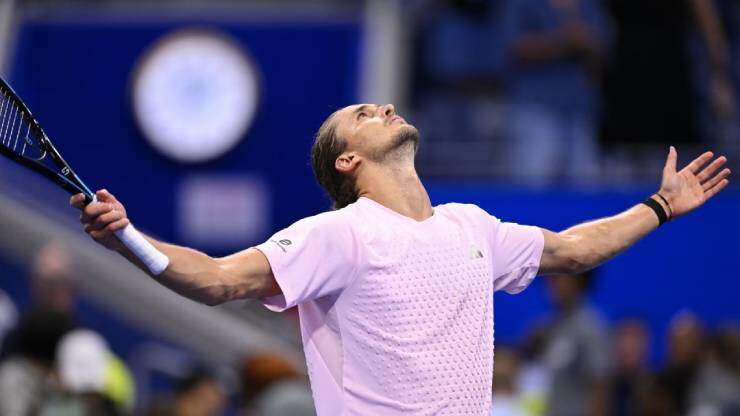 Zverev hướng tới tứ kết, nhưng Darderi không phải đối thủ dễ bắt nạt