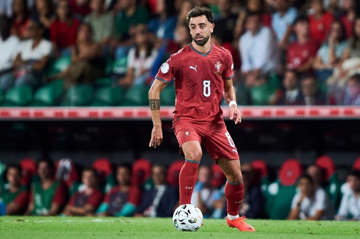 MU đang theo dõi sát sao tình hình thể lực của Fernandes