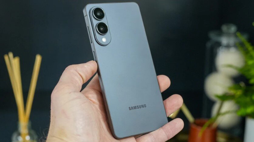 Galaxy S25 Edge 5G.