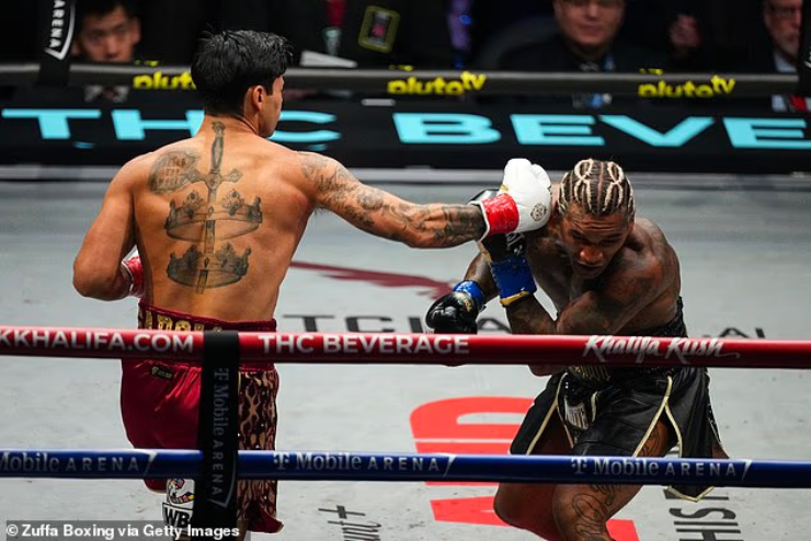 Võ sĩ ngổ ngáo đòi cướp đai boxing thế giới, "Vua Ryan" tung mưa đòn hủy diệt - 3
