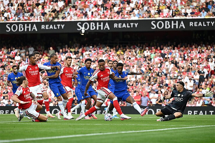 Arsenal vẫn giành chiến thắng 2-1 dù gặp khó trước phương án chiến thuật của Chelsea