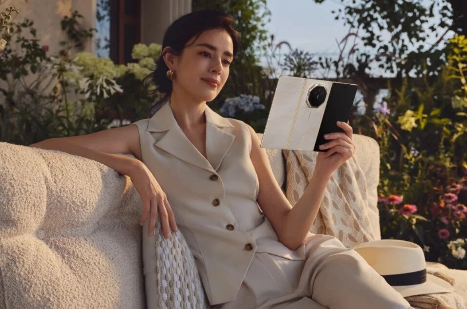 Huawei Mate XT 2 Ultimate Design.