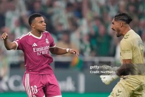 Nóng bảng xếp hạng La Liga: Real Madrid bị đội của Antony bắt kịp, Barca “ngư ông đắc lợi”