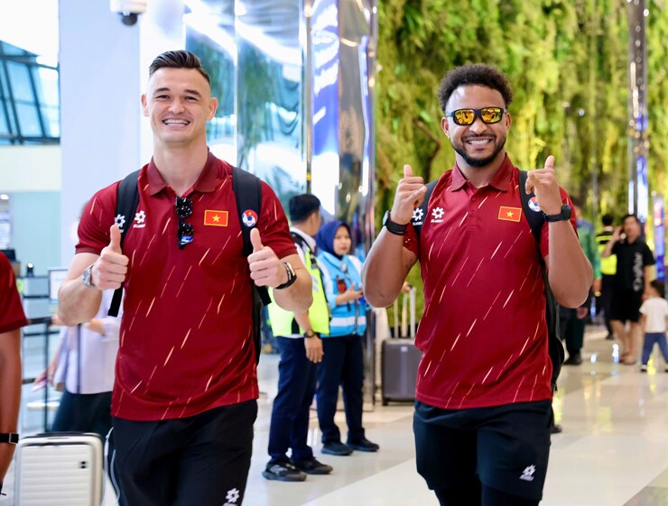 ĐT Việt Nam đến Indonesia săn cúp vàng FIFA ASEAN Cup, Patrik Lê Giang & Tài Lộc gặp sự cố - 8