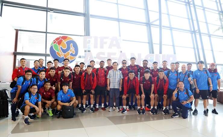 ĐT Việt Nam đến Indonesia săn cúp vàng FIFA ASEAN Cup, Patrik Lê Giang & Tài Lộc gặp sự cố - 2
