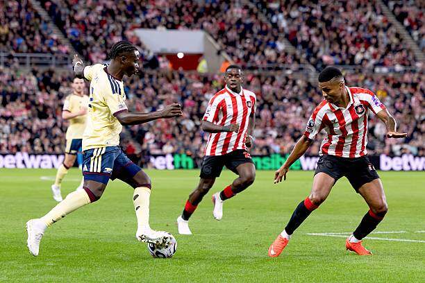 Arsenal dựa dẫm rất ít vào khả năng đột phá qua người của những cầu thủ như Saka
