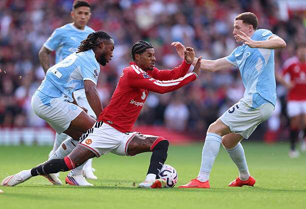 Semenyo & Anderson, 2 trong top 10 cầu thủ rê dắt của mùa 2025/26, vây bắt Rashford để lấy bóng