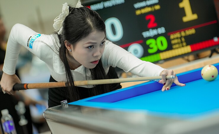 Nữ cơ thủ thi 2 nội dung trái ngược, cùng dàn hot girl so tài tại “World Cup bi-a VN” - 11