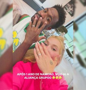 Vinicius đính hôn với người đẹp có 90 triệu người theo dõi, nổi tiếng nhất Nam Mỹ