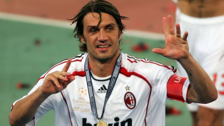 Paolo Maldini, một trong những hậu vệ hay nhất trong lịch sử
