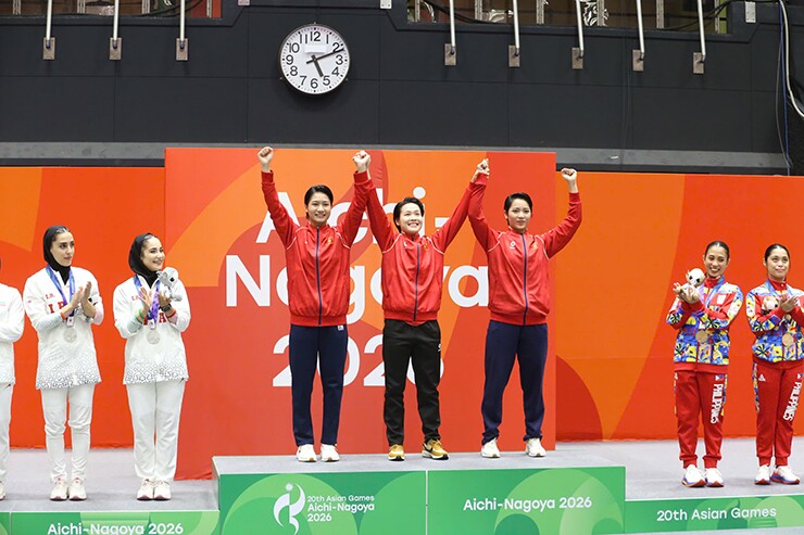 Tấm HCV của 3 nữ võ sĩ Nguyễn Ngọc Trâm, Bùi Ngọc Nhi và Hoàng Thị Thu Uyên ở môn karate giúp đoàn thể thao Việt Nam tăng tốc