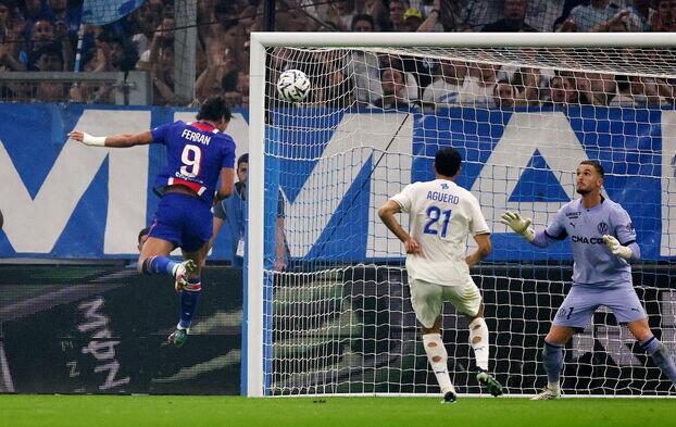 Ferran Torres lại ghi bàn từ ghế dự bị cho PSG