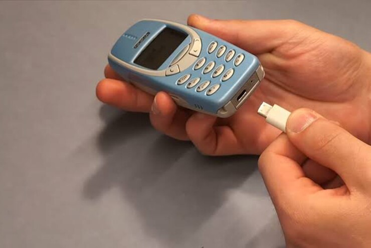 Nokia 3310 từng được khen là huyền thoại "bất khả phá hủy".