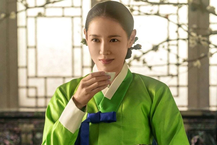 Son Ye Jin trở lại màn ảnh với “The Scandal”. IG.