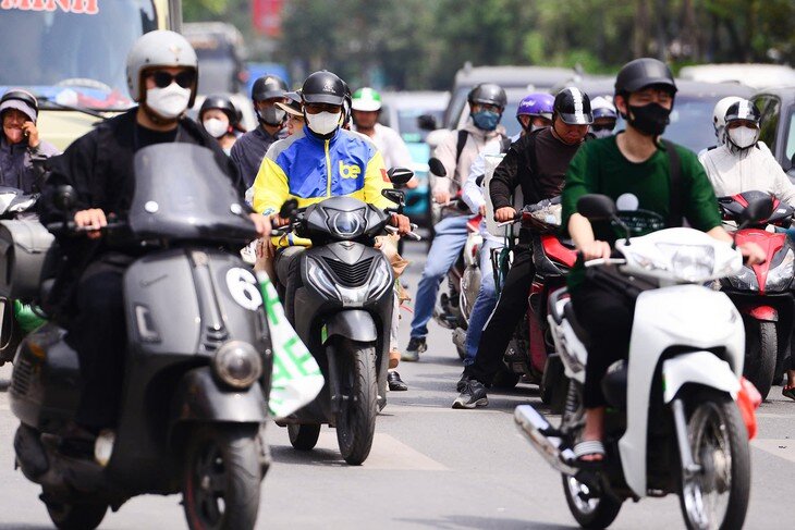 Miền Bắc nắng nóng gay gắt trước khi chuyển mát do không khí lạnh. Ảnh: Tuấn Anh