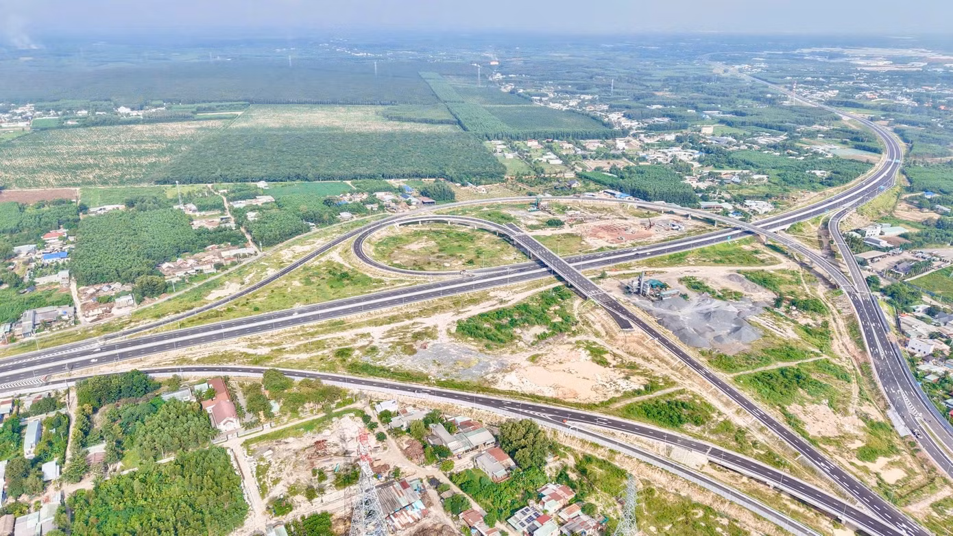 Cao tốc Bến Lức – Long Thành chính thức thông xe toàn tuyến - 3
