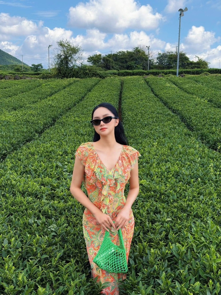 Ảnh sao 1/10: H'Hen Niê, Võ Hoàng Yến vượt ngập quay show - 6