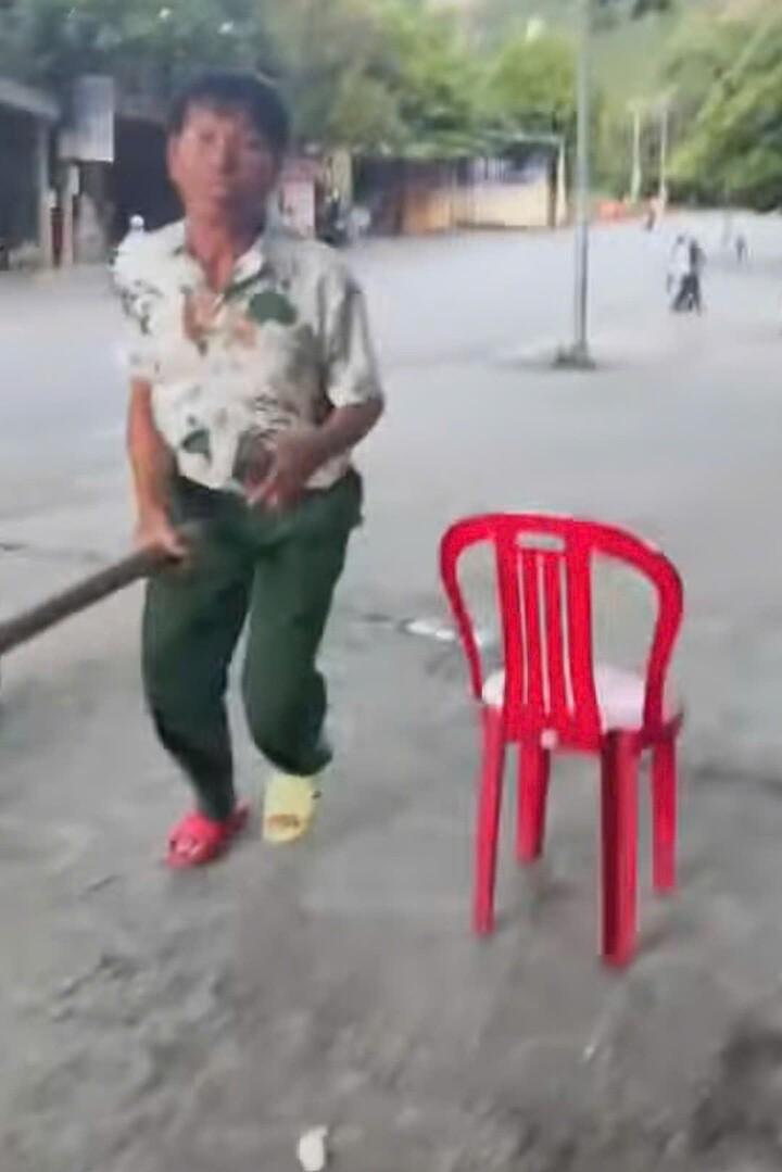 Vụ va chạm đang được Công an phường Tây Hoa Lư xác minh, làm rõ.
