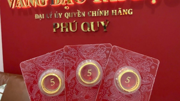 Giá vàng hôm nay 3/10: Vàng thế giới neo ở mốc 4.180 USD/oz - 2