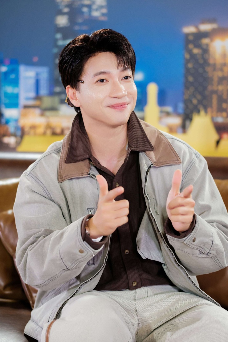 S.T Sơn Thạch dội “bom tấn” album đầu tay sau 18 năm - Lần đầu bóc trần tất cả những mối tình đã qua. (Ảnh: NVCC)