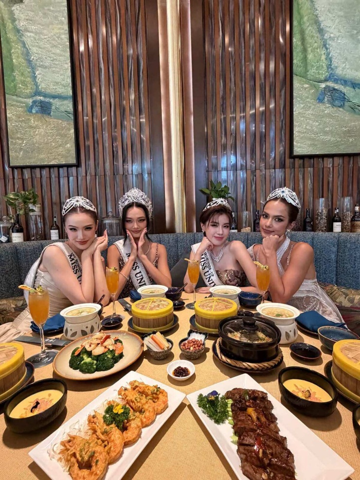 Ảnh sao 5/10: Hoa hậu Quỳnh Anh, á hậu Pháo đội vương miện đi ăn - 5