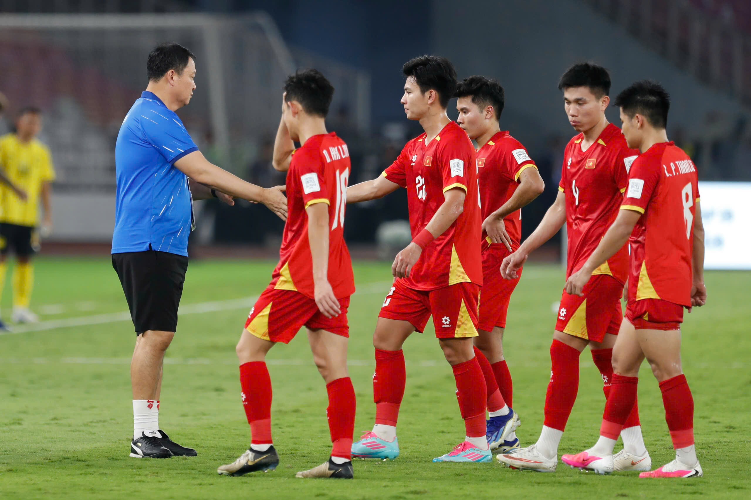Đây cũng là lời cảnh tỉnh cho ĐT Việt Nam:&nbsp;Vô địch AFF Cup 2 lần liên tiếp nhưng chỉ xếp hạng 4 FIFA ASEAN Cup - giải đấu mà các đội mang tới đội hình mạnh nhất do thuộc lịch thi đấu của FIFA