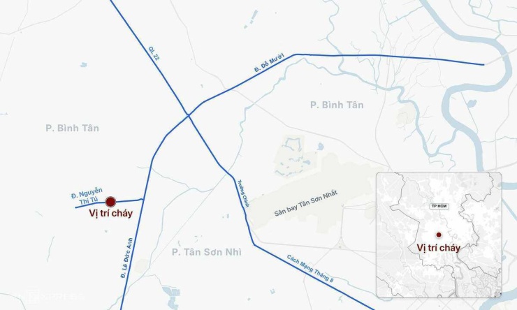 Cửa hàng đổ sụp, xe máy biến dạng chất đống cao 3 m sau cháy - 14