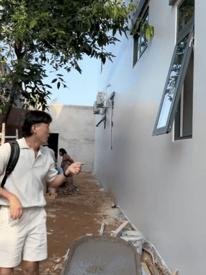 Quách Ngọc Tuyên còn xây thêm căn nhà bên cạnh cho anh trai