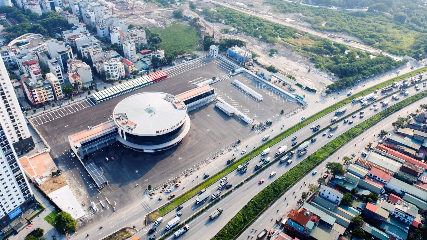 Bên trong bến xe có hầm ngầm 'độc nhất vô nhị' ở Hà Nội - 13