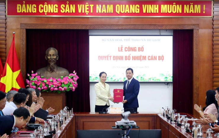 Bổ nhiệm ông Lê Quang Tự Do (nguyên Cục trưởng Cục Phát thanh, Truyền hình và Thông tin điện tử) giữ chức Cục trưởng Cục Báo chí. (Ảnh: Bộ VHTTDL)
