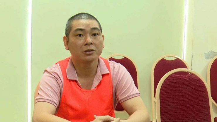 Đối tượng Lương Song Hào tại cơ quan Công an. Ảnh: CAHN.