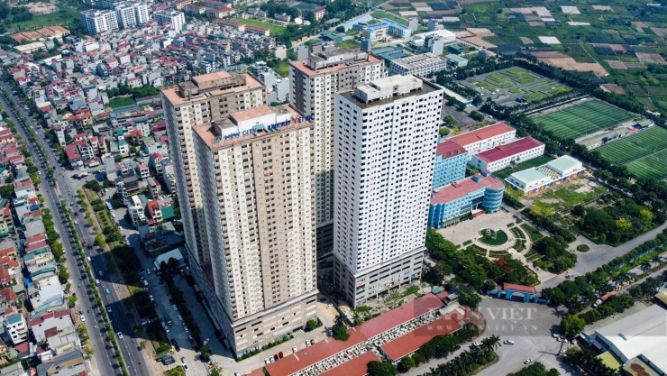 Dự án nhà ở xã hội và thương mại AZ Thăng Long nhiều lần đình trệ, trải qua 26 đợt mở bán nhưng vẫn còn căn hộ chưa tiêu thụ. Ảnh: Viết Niệm