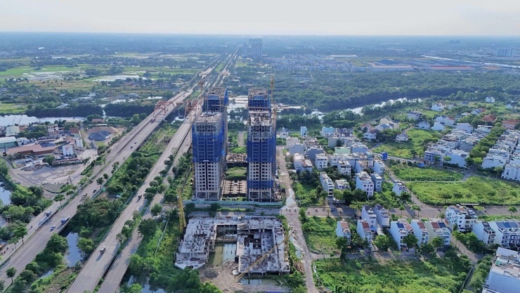 Lý Khương từng bị TPHCM xử phạt 900 triệu đồng vì đưa 682 căn hộ vào kinh doanh khi chưa đủ điều kiện.