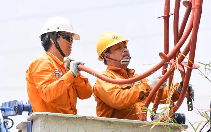 Bộ Công Thương đề xuất chuyển EVNNPT về bộ quản lý chuyên ngành, thành lập Tổng Công ty Phát điện chiến lược quốc gia.