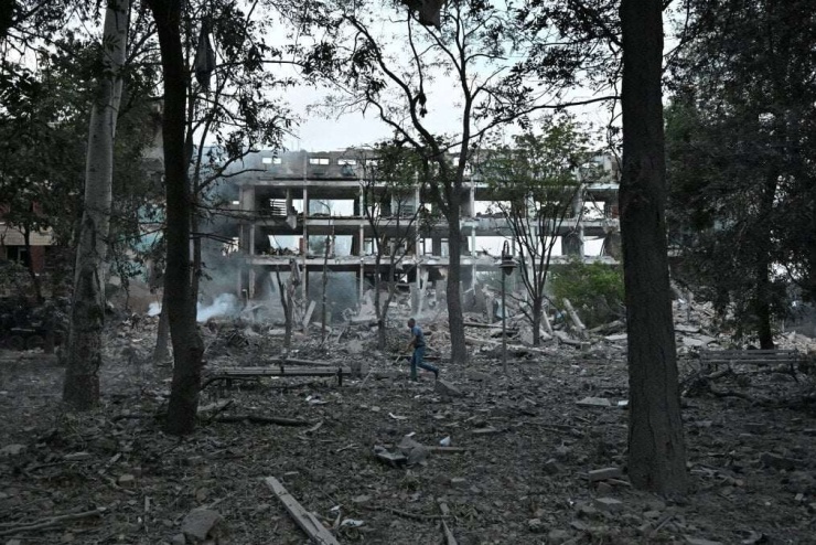 Một tòa nhà bị phá hủy ở Donetsk vào ngày 26/8/2026. (Nguồn: Getty Images)