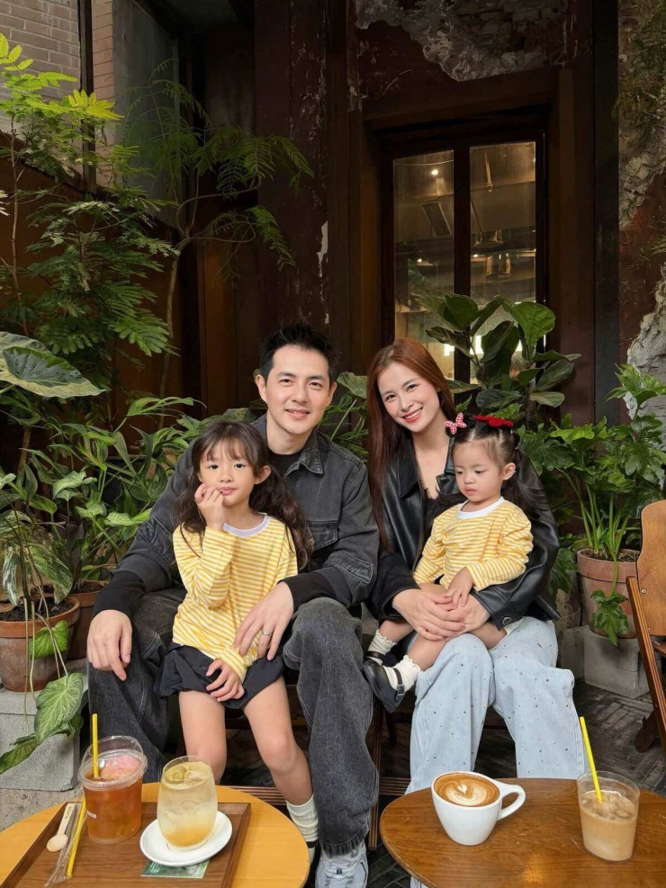 Ảnh sao 12/10: Vợ chồng Ngô Thanh Vân đưa con đi phượt bằng xe đạp điện - 3
