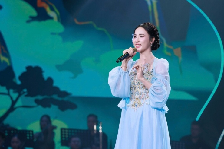 Hoàng Thu Hà thể hiện Cũng một con đò trong Liveshow 2 Sao Mai 2026