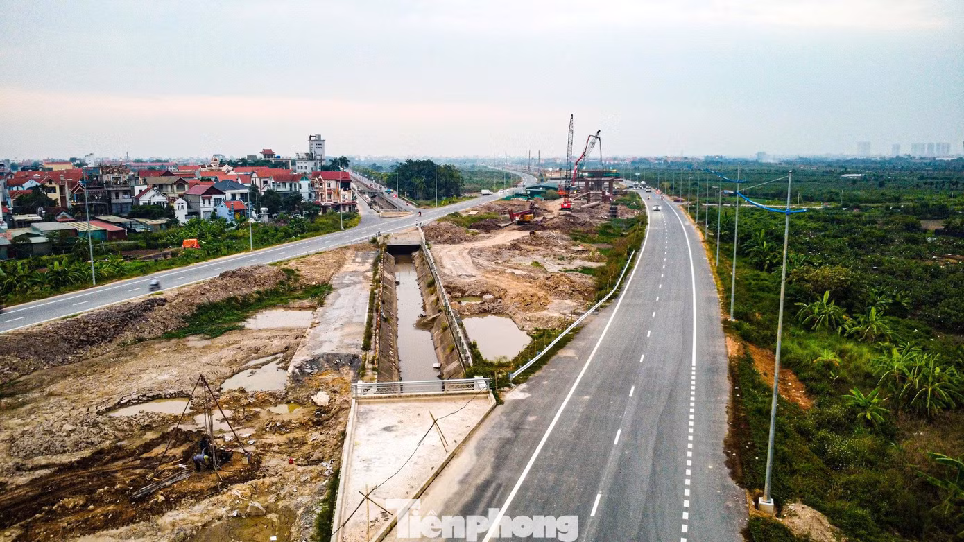 Tuyến đường song hành Vành đai 4 qua Hà Nội dài khoảng 58,2 km, đi qua 17 xã, phường.