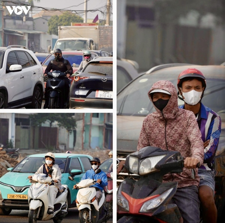 Không chỉ mất thêm thời gian di chuyển, họ còn phải chật vật giữa dòng xe đông đúc, chịu cảnh bụi đất phủ kín mặt đường vào ngày nắng và bùn lầy, trơn trượt khi trời mưa.