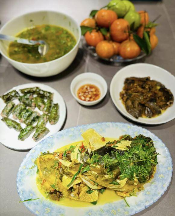 MC từng 'ẵm' 22 triệu đồng khi thi Ai Là Triệu Phú, hiện mang quân hàm Đại úy, khoe loạt mâm cơm gia đình ngon 'nức nở' - 24