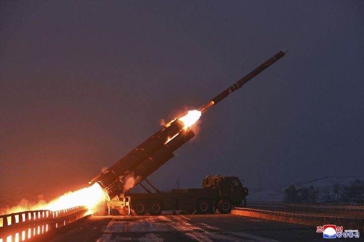 Một vụ phóng tên lửa của Triều Tiên. Ảnh: KCNA
