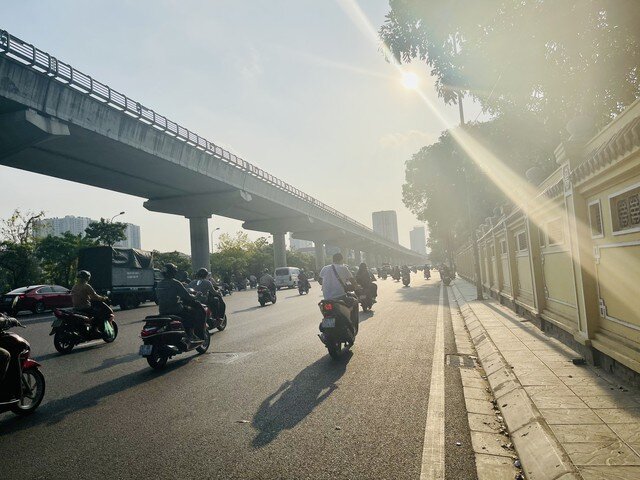 Theo dự báo thời tiết, Hà Nội và miền Bắc nắng ráo kéo dài. Ảnh: T.H