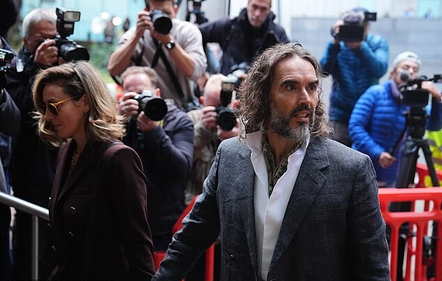 Russell Brand hiện phủ nhận mọi cáo buộc hiếp dâm và tấn công tình dục. Ảnh: PA Wire
