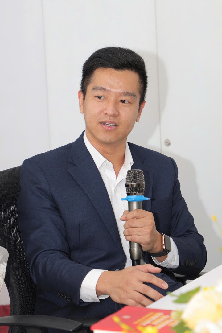 Thế hệ F2 của Tân Hoàn Cầu Hà Quốc Phong