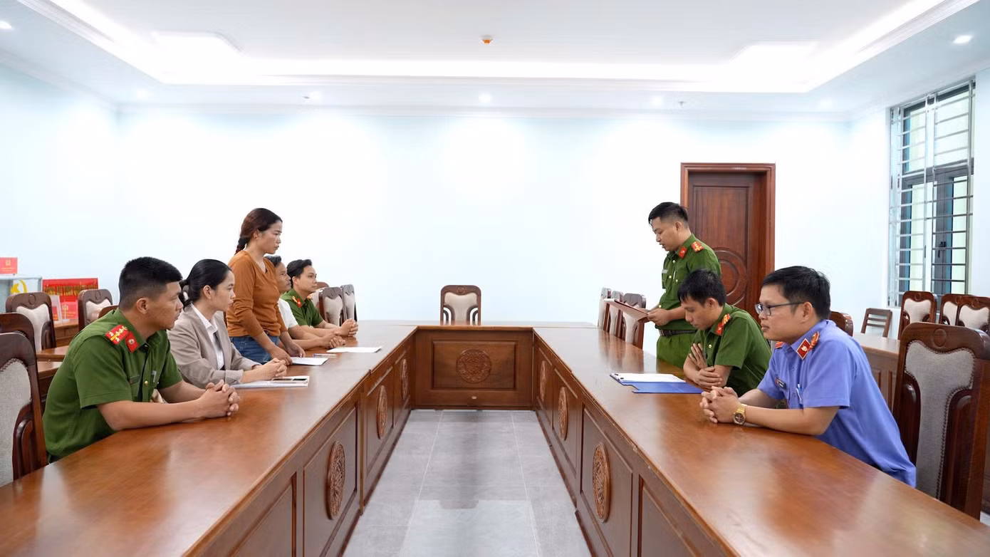 Vợ chồng chủ kênh 'Già làng Tây Nguyên' bị khởi tố về tội “Xâm phạm quyền sở hữu công nghiệp”, liên quan thương hiệu sâm Ngọc Linh.