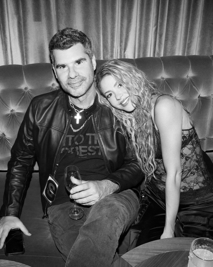 Shakira và bạn trai cũ, doanh nhân Antonio de la Rúa. Ảnh: Instagram Shakira