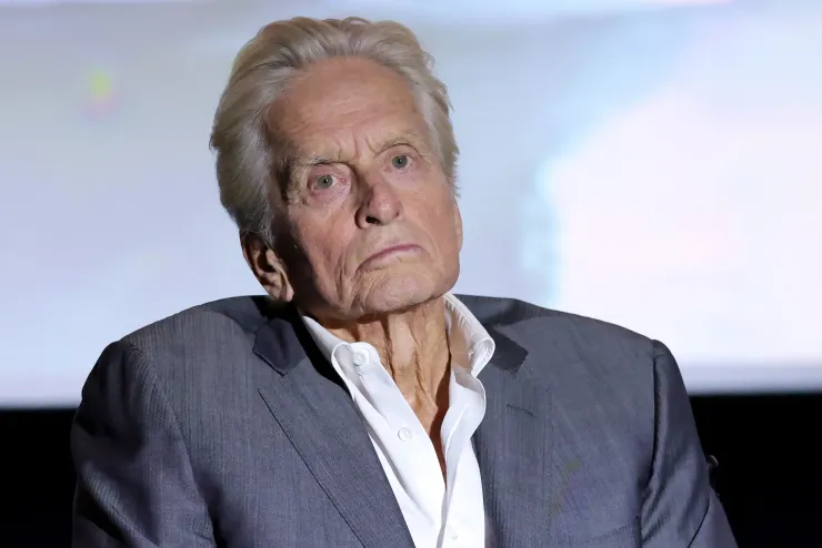 Michael Douglas được chẩn đoán mắc ung thư vào năm 2010. Ảnh: Dia Dipasupil