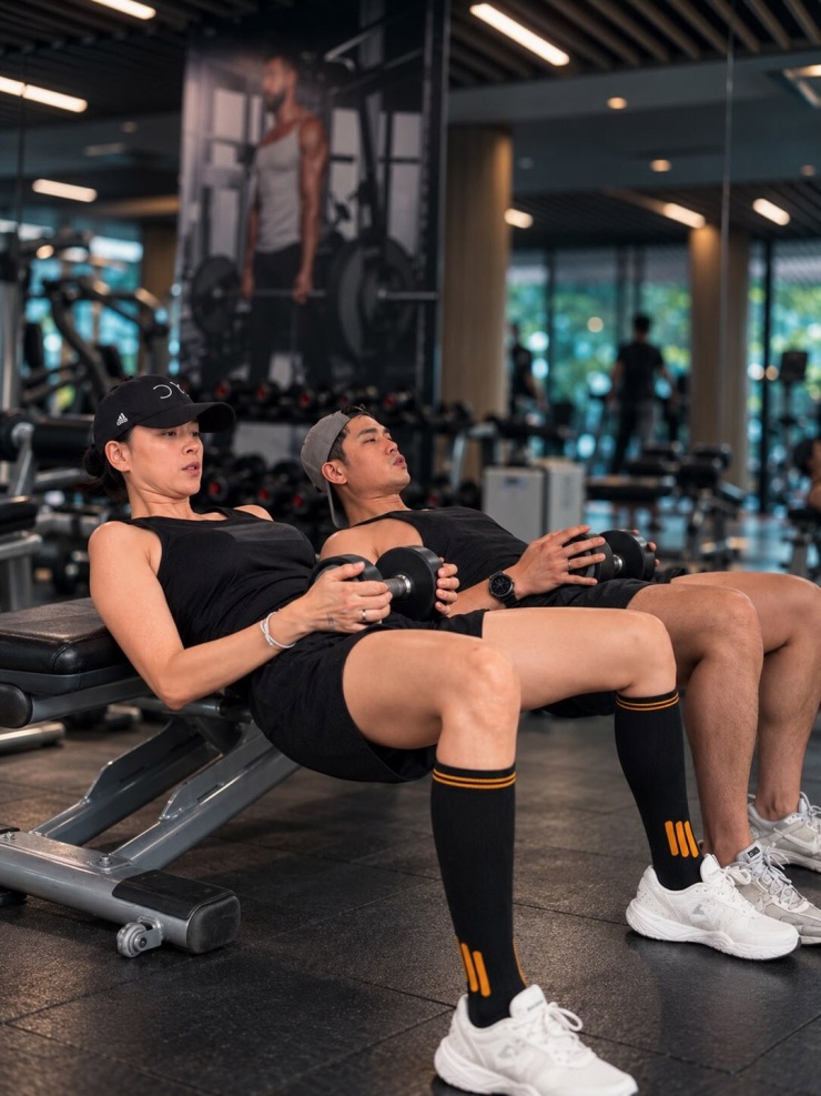 Ảnh sao 15/10: Ngô Thanh Vân - Huy Trần tập gym cùng nhau - 4