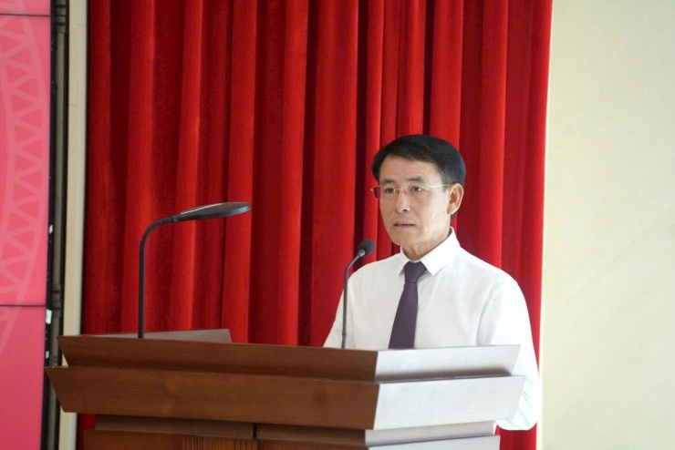 Phó Bí thư Thường trực Thành ủy Hà Nội Nguyễn Trọng Đông phát biểu giao nhiệm vụ cho các cán bộ được điều động, luân chuyển.